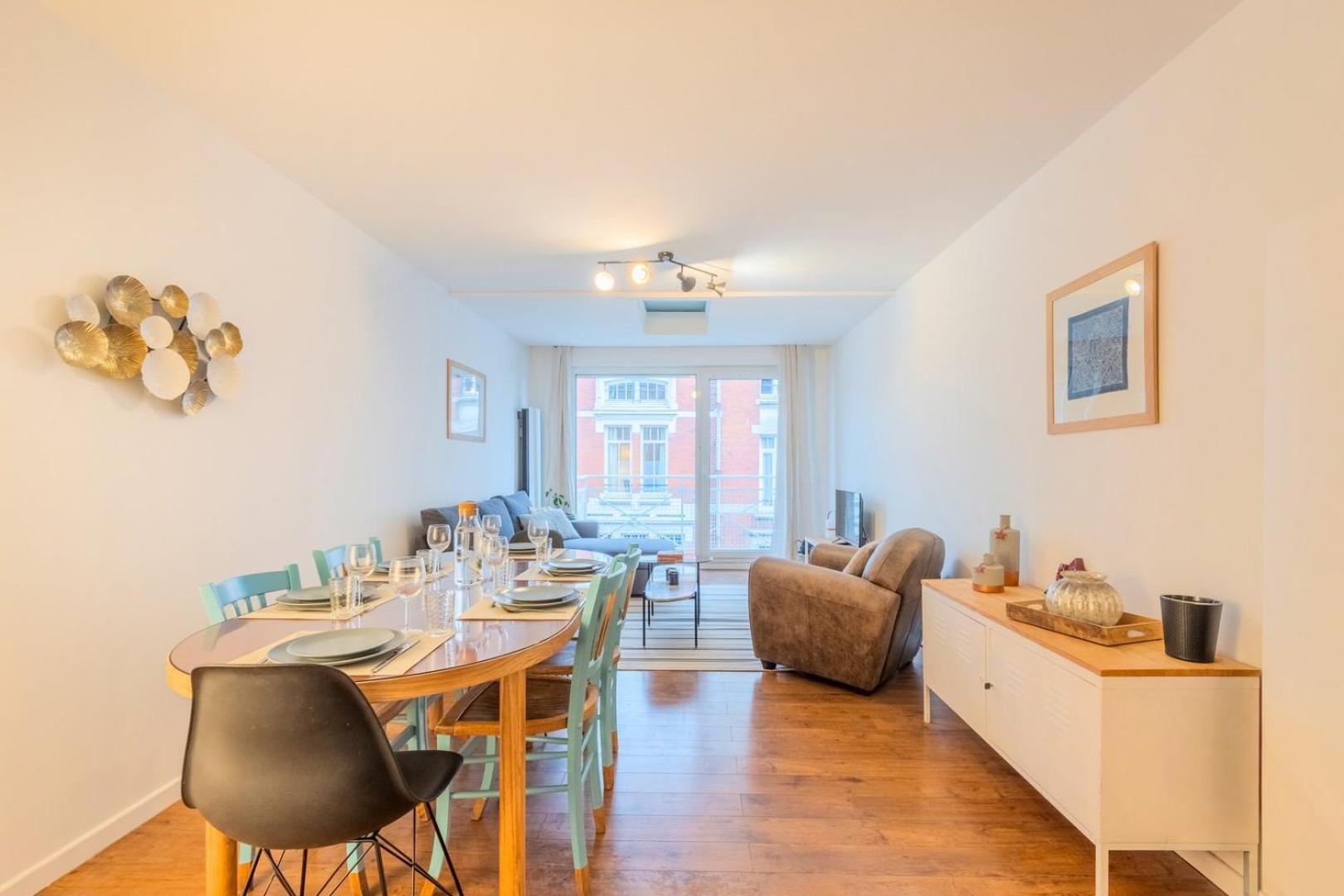 3 Bedroom With Parking & Balconies Apartment La Madeleine (Nord)